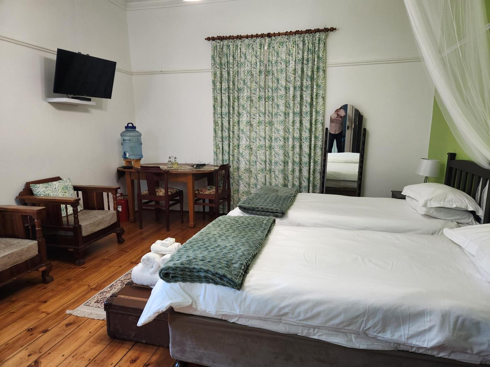 Die Dorpshuis Graaff Reinet Exterior photo