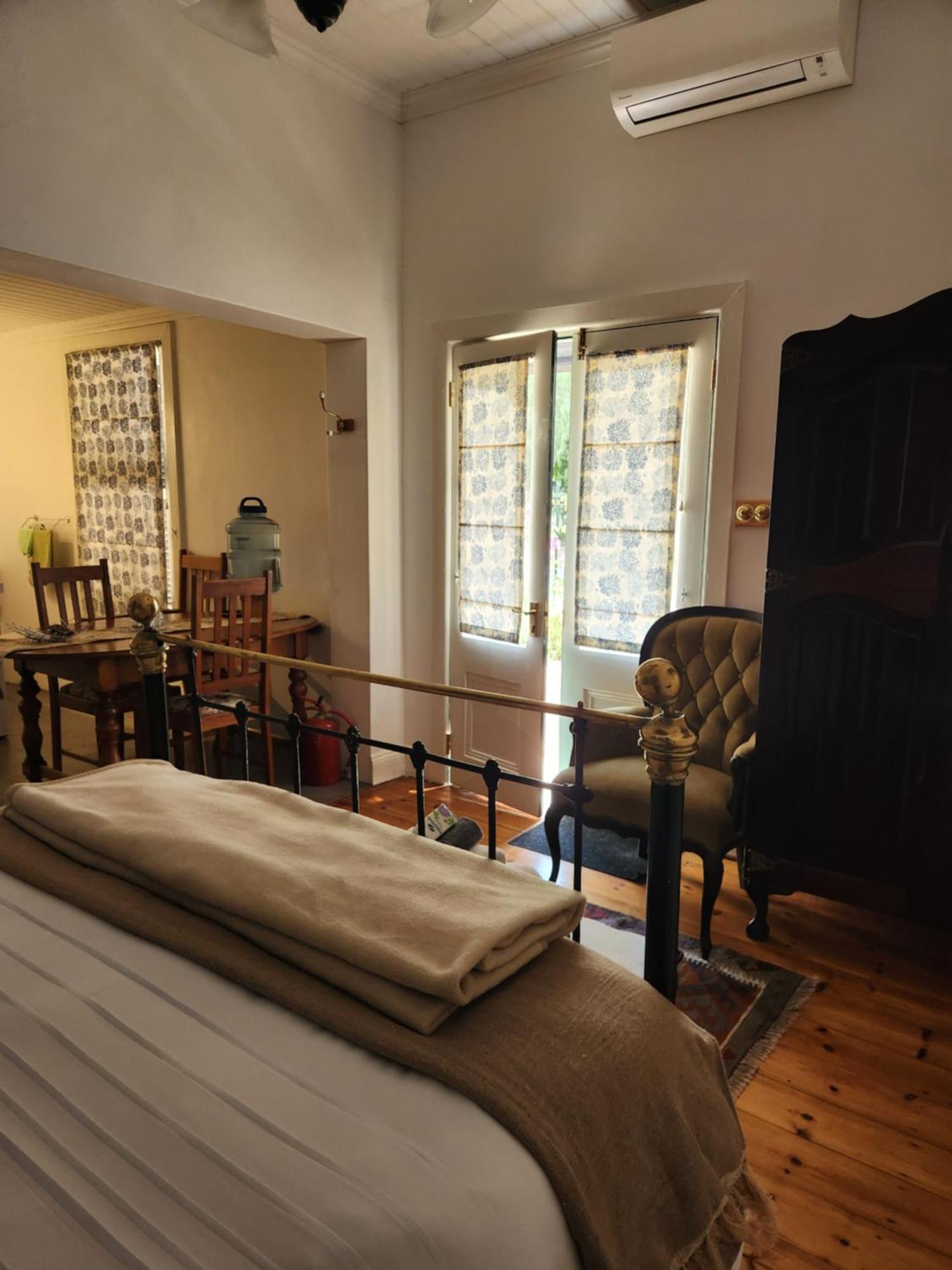 Die Dorpshuis Graaff Reinet Exterior photo